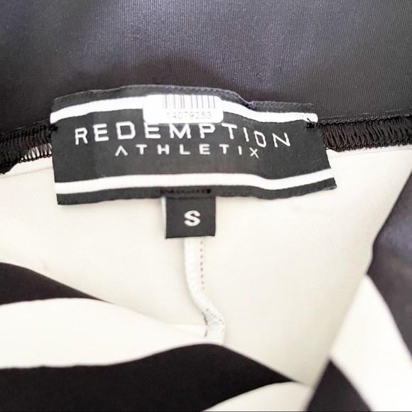 Redemption Athletix Black and White Print Legging/shorts - Picture 8 of 11